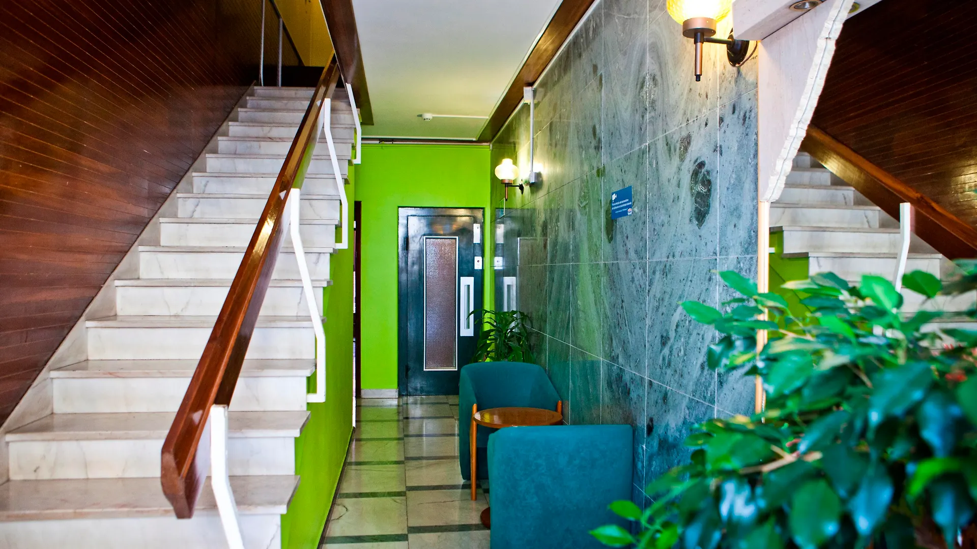 Residencial Colombo Bed & Breakfast Funchal  Portugal