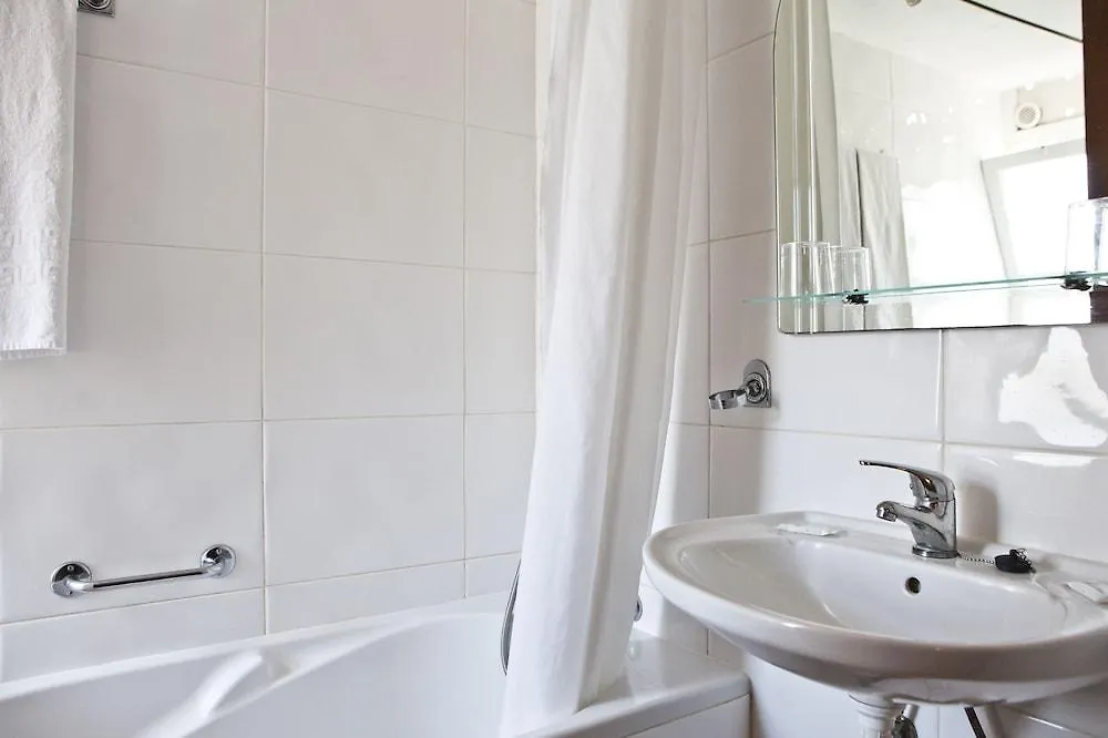 ** Nocleg ze śniadaniem Bed and Breakfast Residencial Colombo Funchal  Portugalia