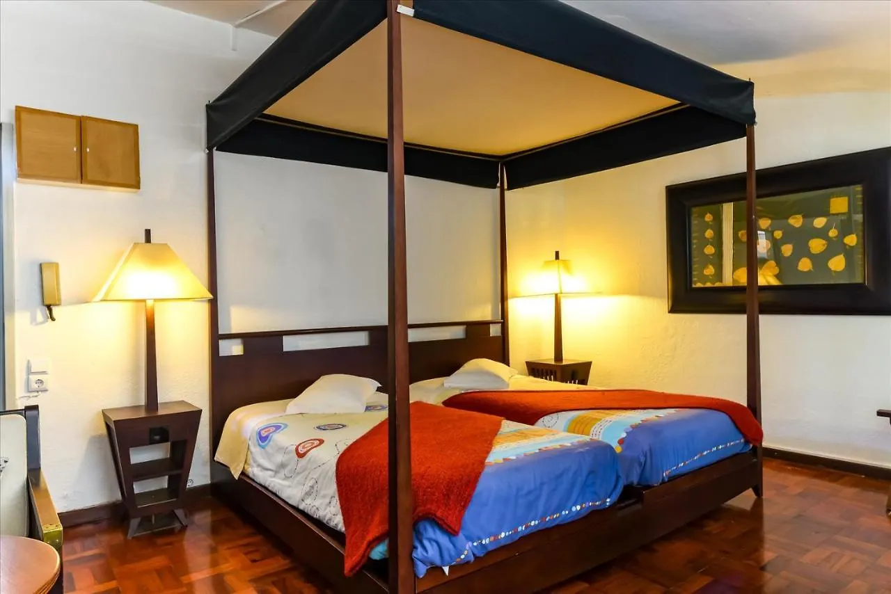 Bed and Breakfast Residencial Colombo Funchal  Nocleg ze śniadaniem Funchal (Madeira)