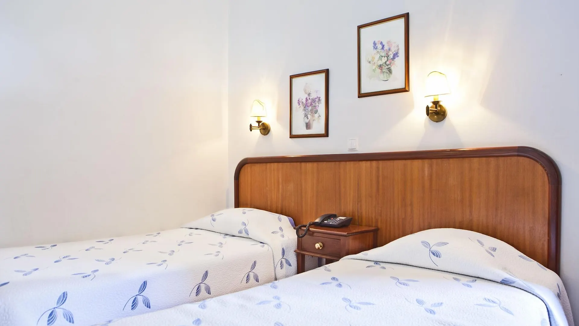 Bed and Breakfast Residencial Colombo à Funchal  Funchal (Madeira)