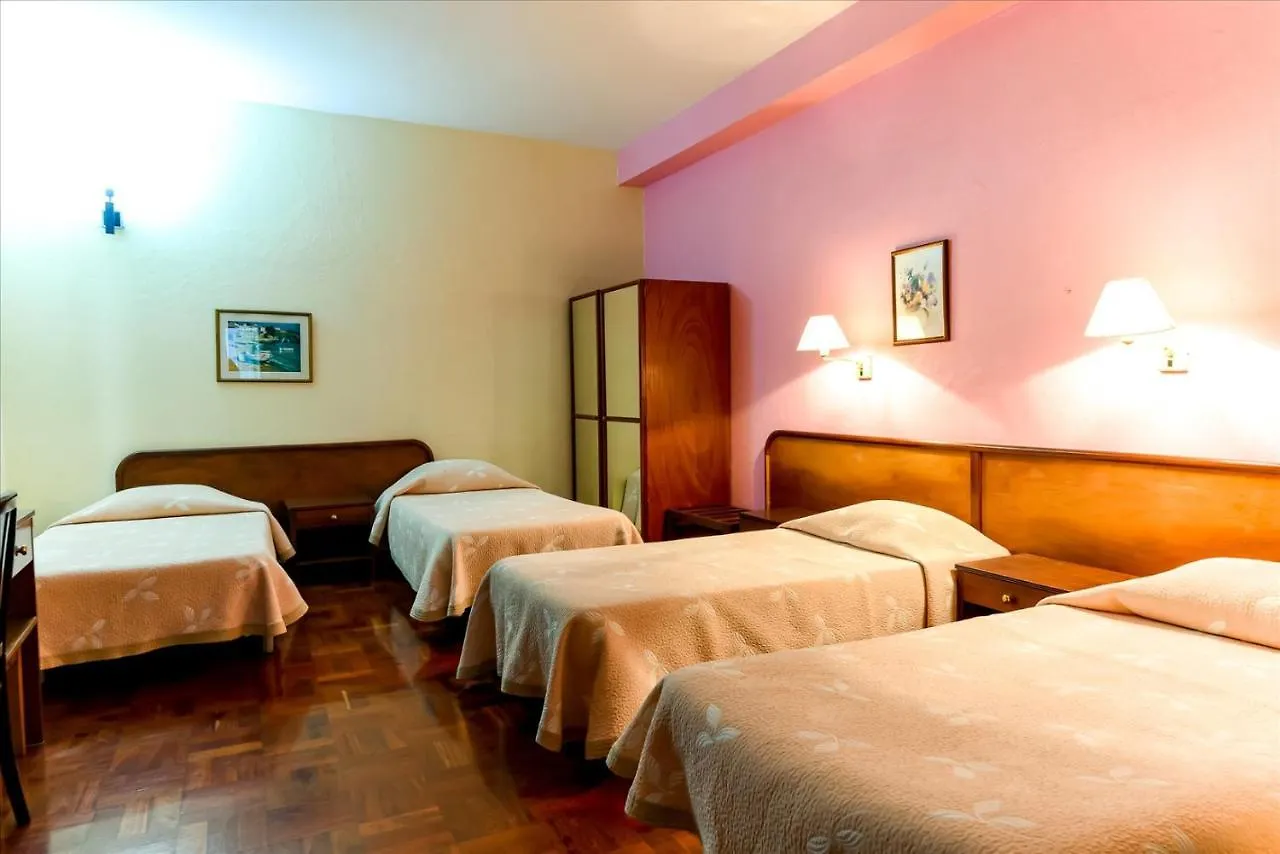 Bed and Breakfast Residencial Colombo à Funchal  2*, Funchal (Madeira)