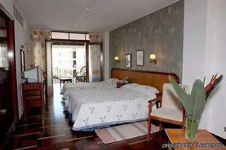 Bed and Breakfast Residencial Colombo à Funchal  2*, Funchal (Madeira)